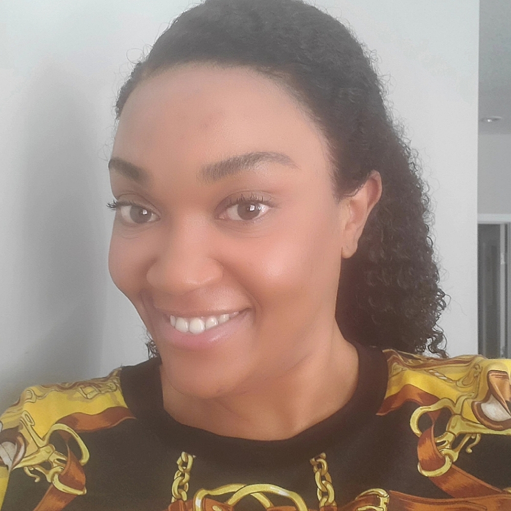 Meet your Posher, Andrea